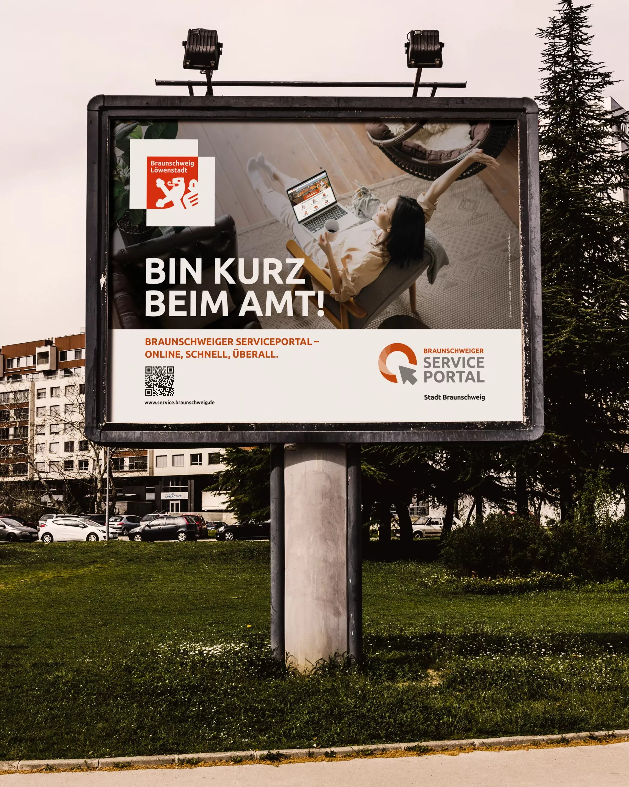 Ein Großflächenplakat zeigt die Kampagne 